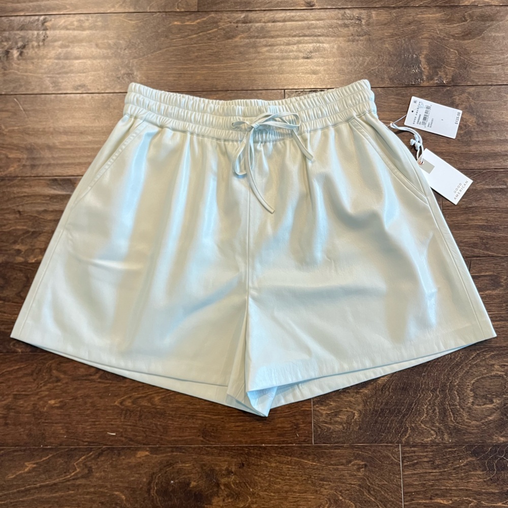 Good American cream Women's Shorts size L
